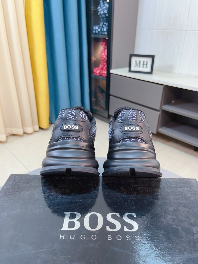 HUGO BOSS Logo-Pattern Low-Top Sneakers — front